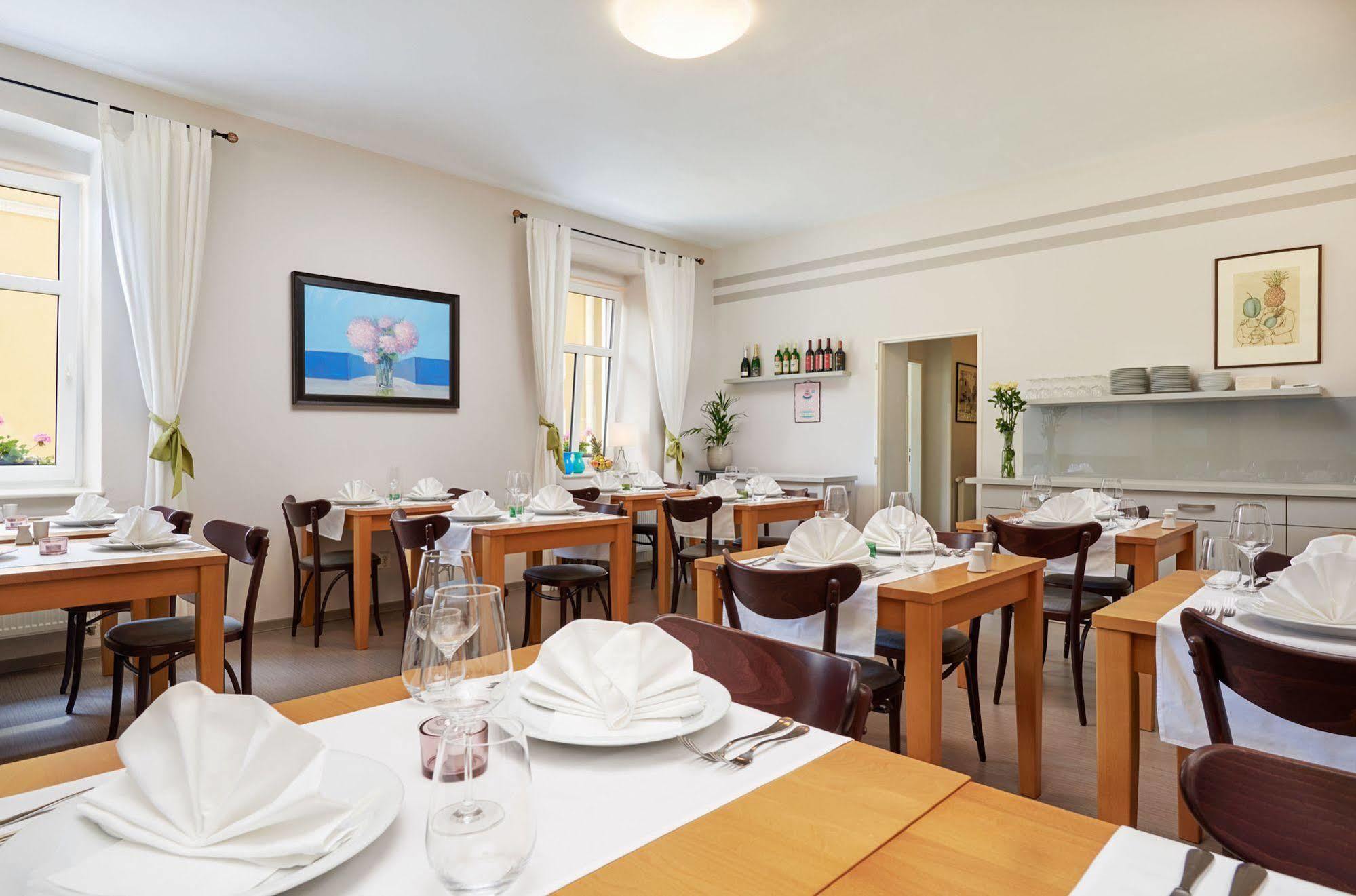 Boutique Hotel Swisshouse Марианске-Лазне Экстерьер фото